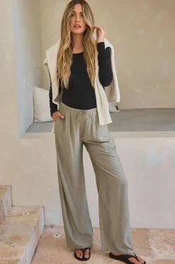 Ease Away Crinkle Pant - Soft Khaki