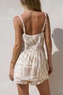 Ease Away Crinkle Top - Neutral Abstract