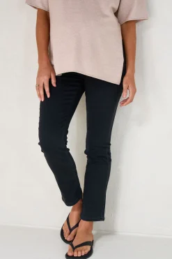 In Step Slim Straight Jean - Black